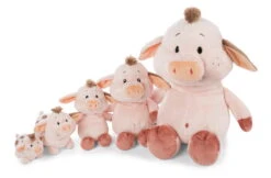 Nici 47794 Schwein Pigwick 51cm Farm Friends Plüsch Kuscheltier Schlenker GREEN -Nici 47790 10 47791 47792 47793 47794 Groessenvergleich 2048x1345 5