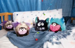 Nici 48421 Monsterdoos Monster Jeebydoo Lila 10cm Plüsch Kuscheltier -Nici 48421 10 48422 48423 Milieu 2048x1330